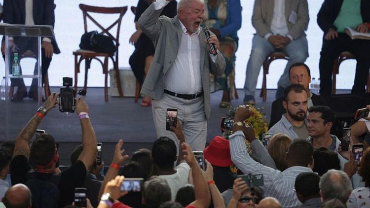 لولا متصدر السباق الانتخابي في البرازيل: بولسونارو "أسوأ من ترامب"