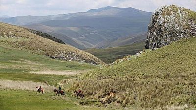 En los Andes peruanos, agricultores recurren a represas prehispánicas para combatir escasez de agua