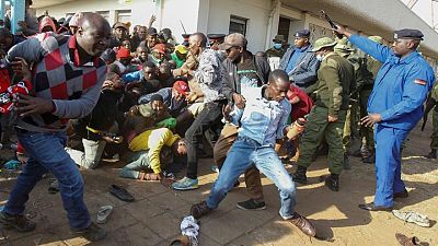 إصابات بين أنصار روتو في تدافع باستاد رياضي قبل تنصيبه رئيسا لكينيا