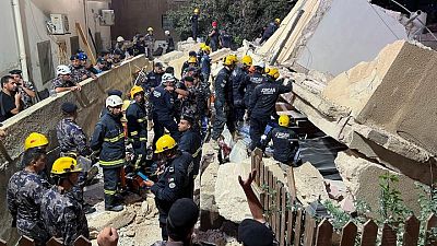 الشرطة: مقتل 5 في انهيار مبنى بالعاصمة الأردنية