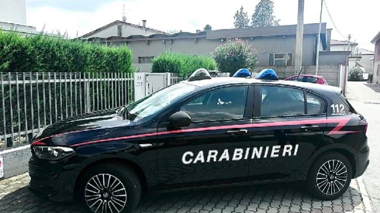 I ladri li hanno asportati dai bagni, indagini dei Carabinieri
