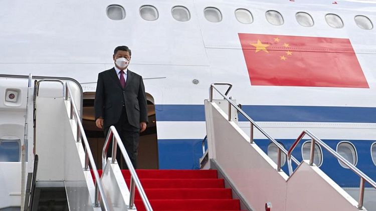 Xi Jinping llega a Kazajistán en su primer viaje al extranjero tras la pandemia