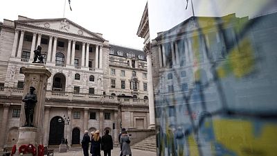 La inflación británica se frena por primera vez en casi un año