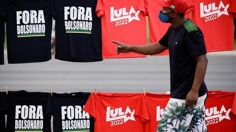 La ventaja de Lula sobre Bolsonaro baja 2 puntos antes de elecciones de Brasil: encuesta