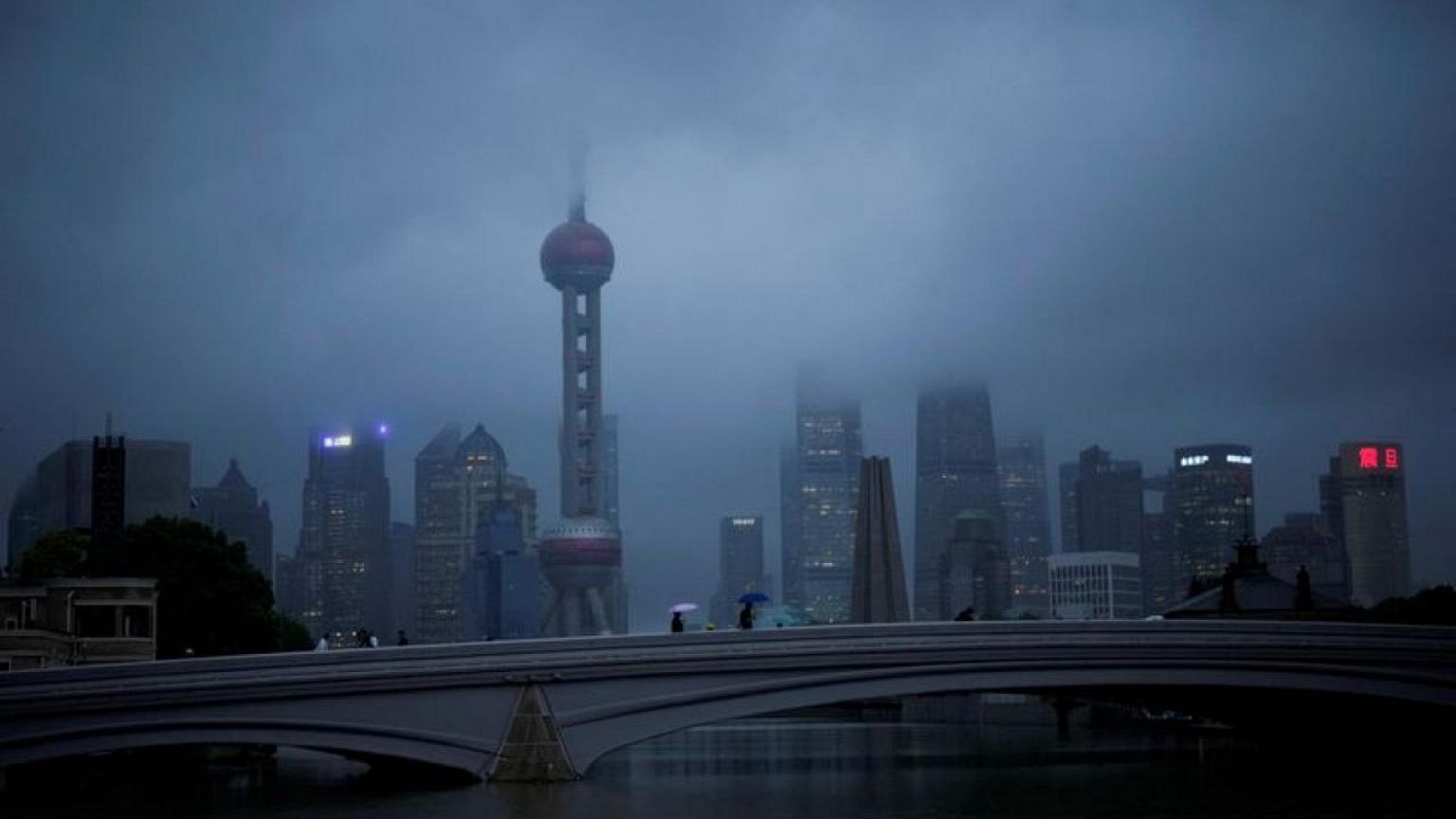 El tifón Muifa golpea el este de China con fuertes vendavales y lluvias
