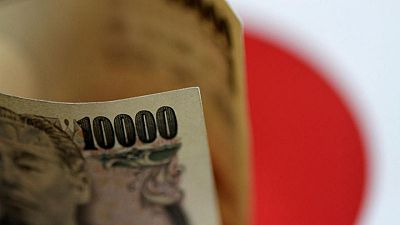 Yen sube ante dólar por verificación tasa cambio de Banco de Japón, insinúa una intervención