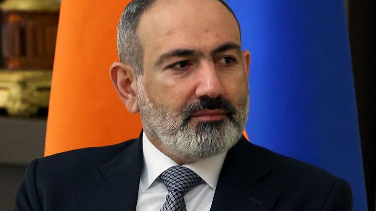 رئيس وزراء أرمينيا يتصل بزعماء روسيا وفرنسا وأمريكا لمناقشة الاشتباكات مع أذربيجان