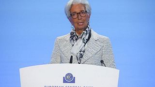 Lagarde, del BCE, dice que la estabilidad de precios es prioritaria al crecimiento Lagarde, del BCE, dice que la estabilidad de precios es prioritaria al crecimiento
