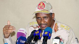  الفريق أول نائب رئيس مجلس السيادة السوداني محمد حمدان دقلو (أرشيف)/فيديو: احتجاجات يوم 2022/09/13 في الخرطوم