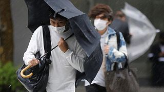 اليابان تصدر تحذيرا استثنائيا مع اقتراب عاصفة "لم يسبق لها مثيل"