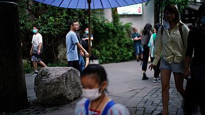 Ciudad china de Chengdu dice que volverá gradualmente a la normalidad tras confinamiento por COVID