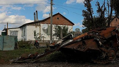Zelenski promete no retroceder mientras los soldados ucranianos cruzan el río Oskil en el noreste
