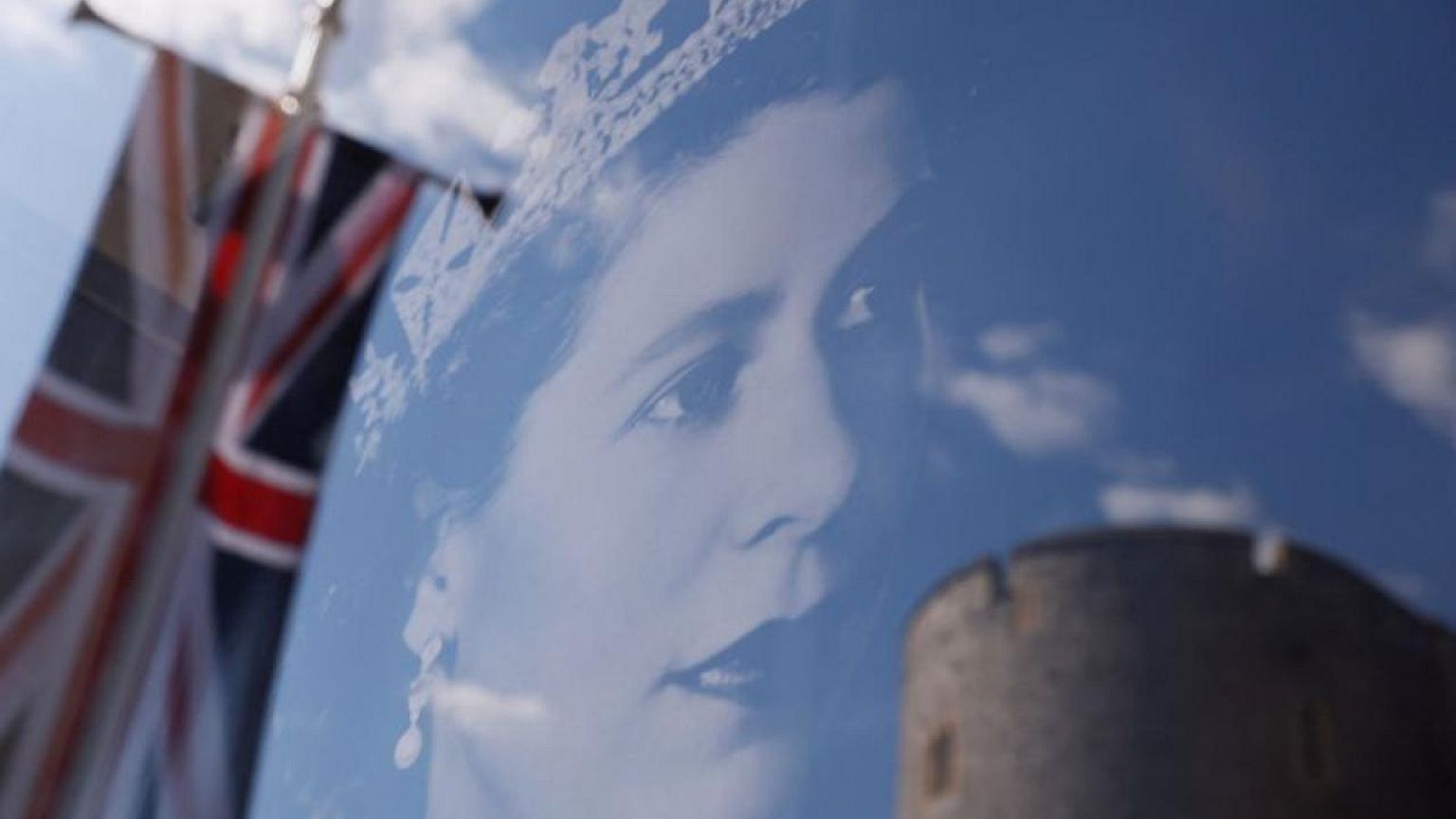 Factbox-Windsor Castle, Queen Elizabeth's home and now final resting place