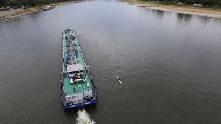 عودة حركة الشحن في نهر الراين بألمانيا لطبيعتها مع ارتفاع منسوب المياه