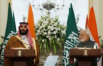 رئيس الوزراء الهندي ناريندرا مودي مع ولي العهد السعودي محمد بن سلمان