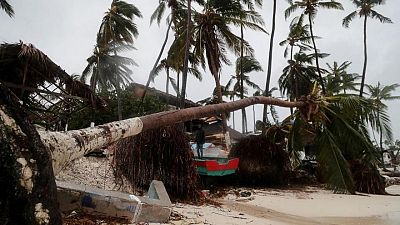 Fiona azota a las Islas Turcas y Caicos como un huracán de categoría 3