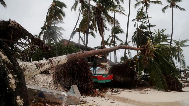 Fiona azota a las Islas Turcas y Caicos como un huracán de categoría 3