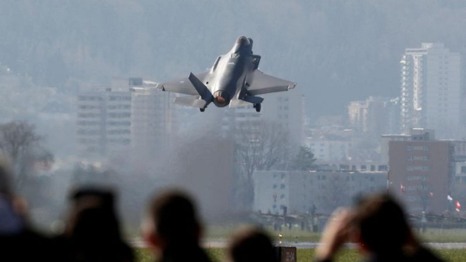 Swiss activists drop campaign against F-35 fighter deal