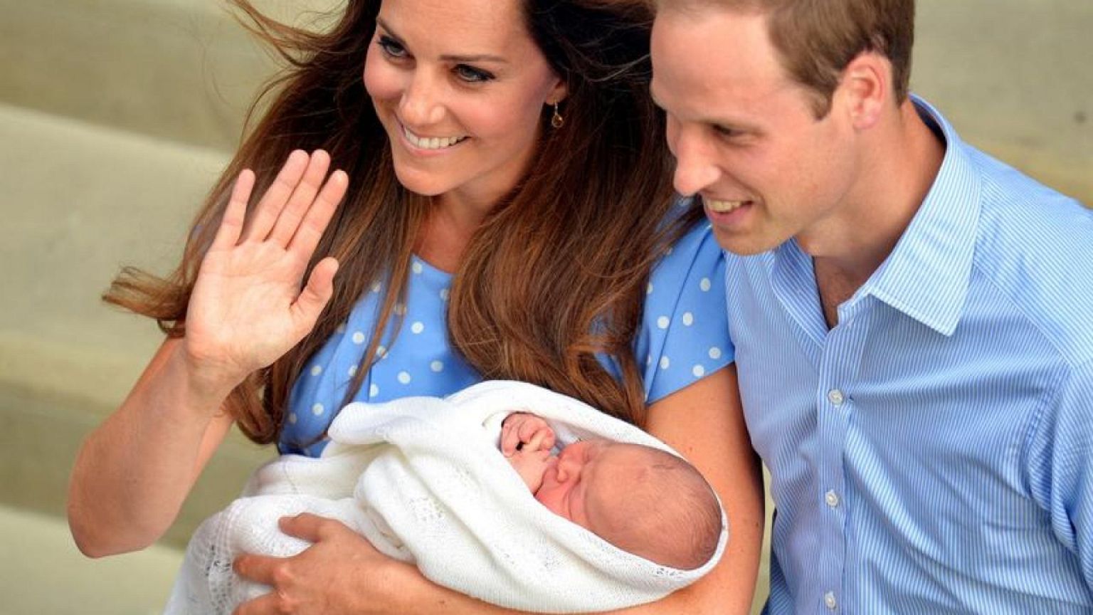 British monarchy's fashion mantle passes to younger generation