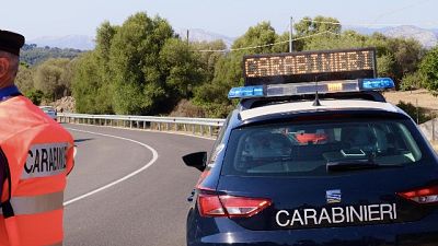 A Capoterra, marito si costituisce ai carabinieri in strada