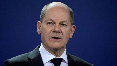 La alemana RWE y la emiratí ADNOC firman un acuerdo de GNL mientras Scholz visita el Golfo