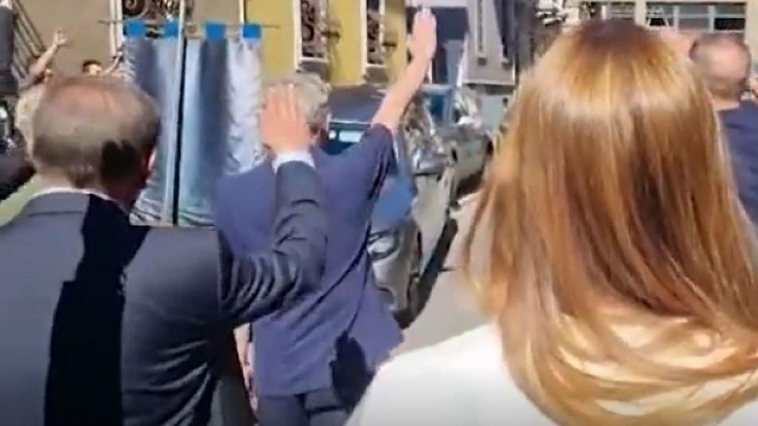 Sindaco, 'un certo tipo di atteggiamento non finisce mai'