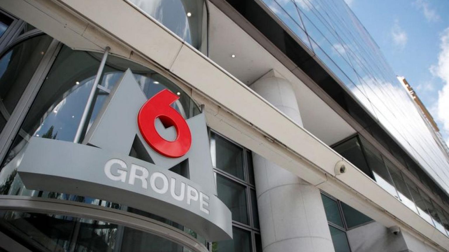 Courbit-led group offers 20 euros a share for M6 stake - Bloomberg News