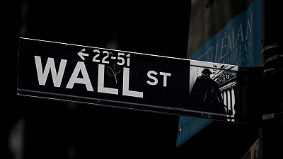 Wall Street cae ante la preocupación por el crecimiento que arrastra a las tecnológicas