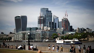 Londres eliminará el límite a los bonus de los banqueros como parte del ejercicio de desregulación