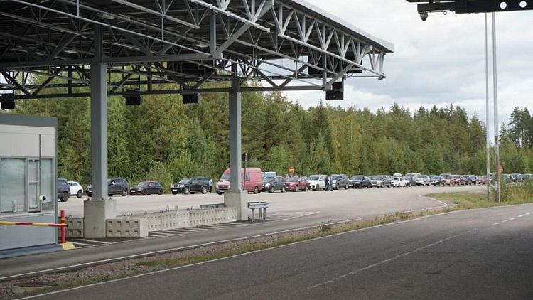 Finland says traffic 'intensifying' on border with Russia