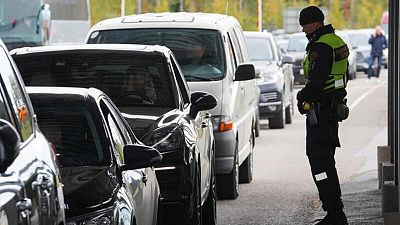 Finlandia prevé que más rusos se dirijan a la frontera tras la movilización militar