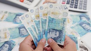 Las compras de deuda del Banco de Inglaterra terminarán el 14 de octubre -portavoz Las compras de deuda del Banco de Inglaterra terminarán el 14 de octubre -portavoz