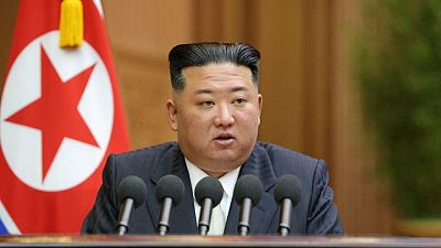 Corea del Norte dispara dos misiles balísticos antes de visita de Kamala Harris al Sur