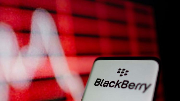BlackBerry beats quarterly revenue estimates