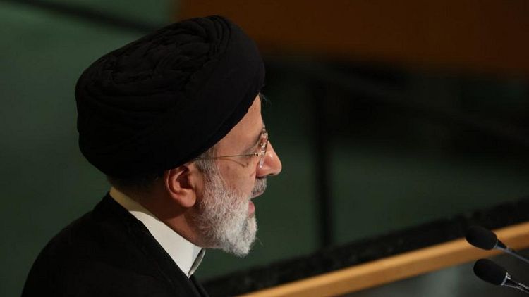 الرئيس الإيراني: وفاة مهسا أميني أحزنتنا جميعا