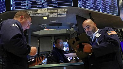 Wall Street cae por preocupaciones sobre el crecimiento económico
