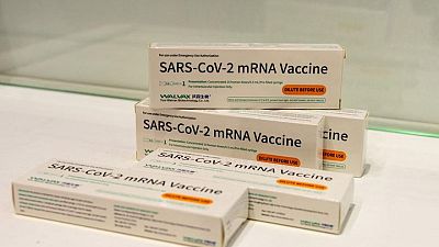 Una vacuna china de ARNm contra el COVID logra su primera aprobación, en Indonesia