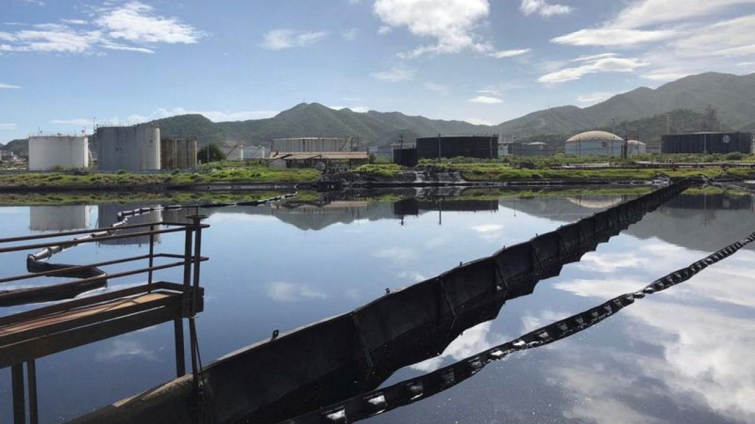 Ventas a China y canjes con Irán impulsan exportaciones petroleras de Venezuela en septiembre