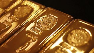 الذهب يتراجع عن ذروة 3 أشهر مع انحسار مخاوف المستثمرين بشأن انفجار بولندا