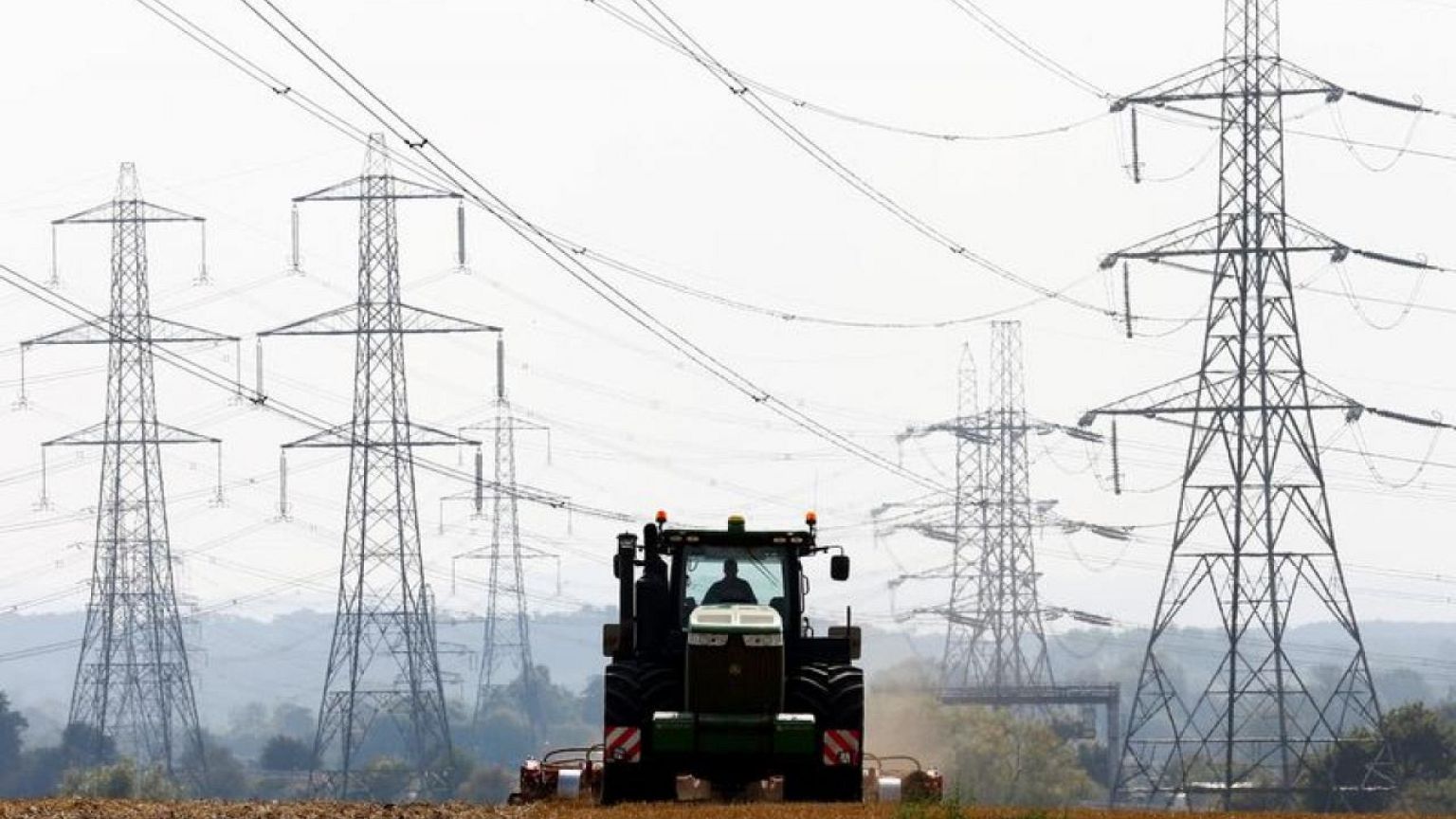 Reino Unido no instará a los ciudadanos a reducir el consumo de energía -ministro