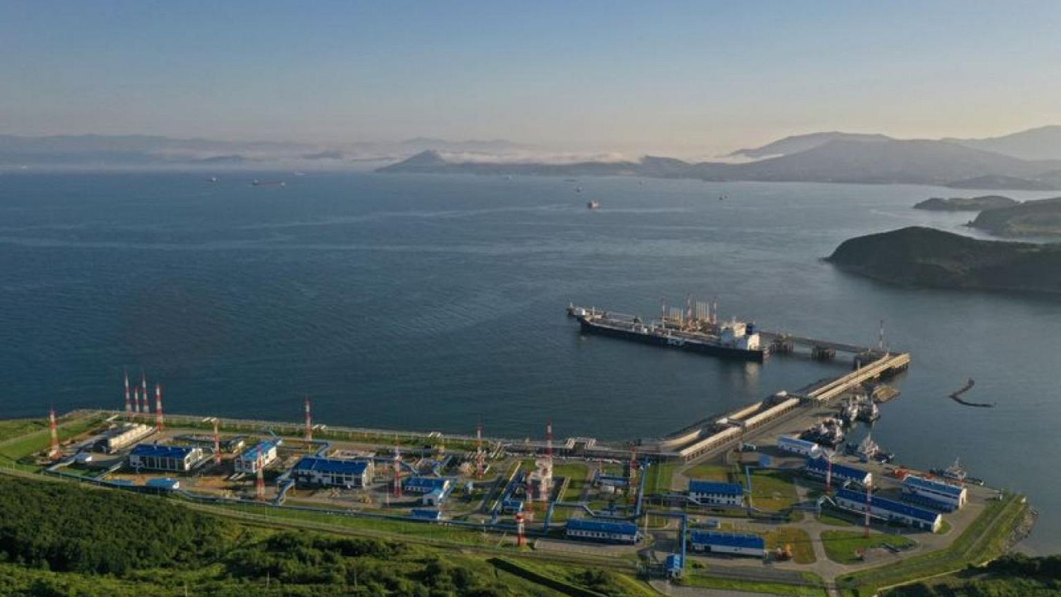 Factbox-How much crude oil does the EU still import from Russia?