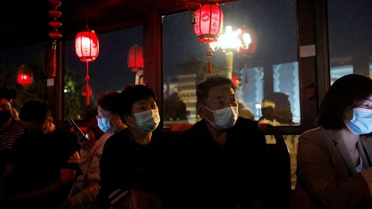الصين تسجل 2898 إصابة جديدة بفيروس كورونا
