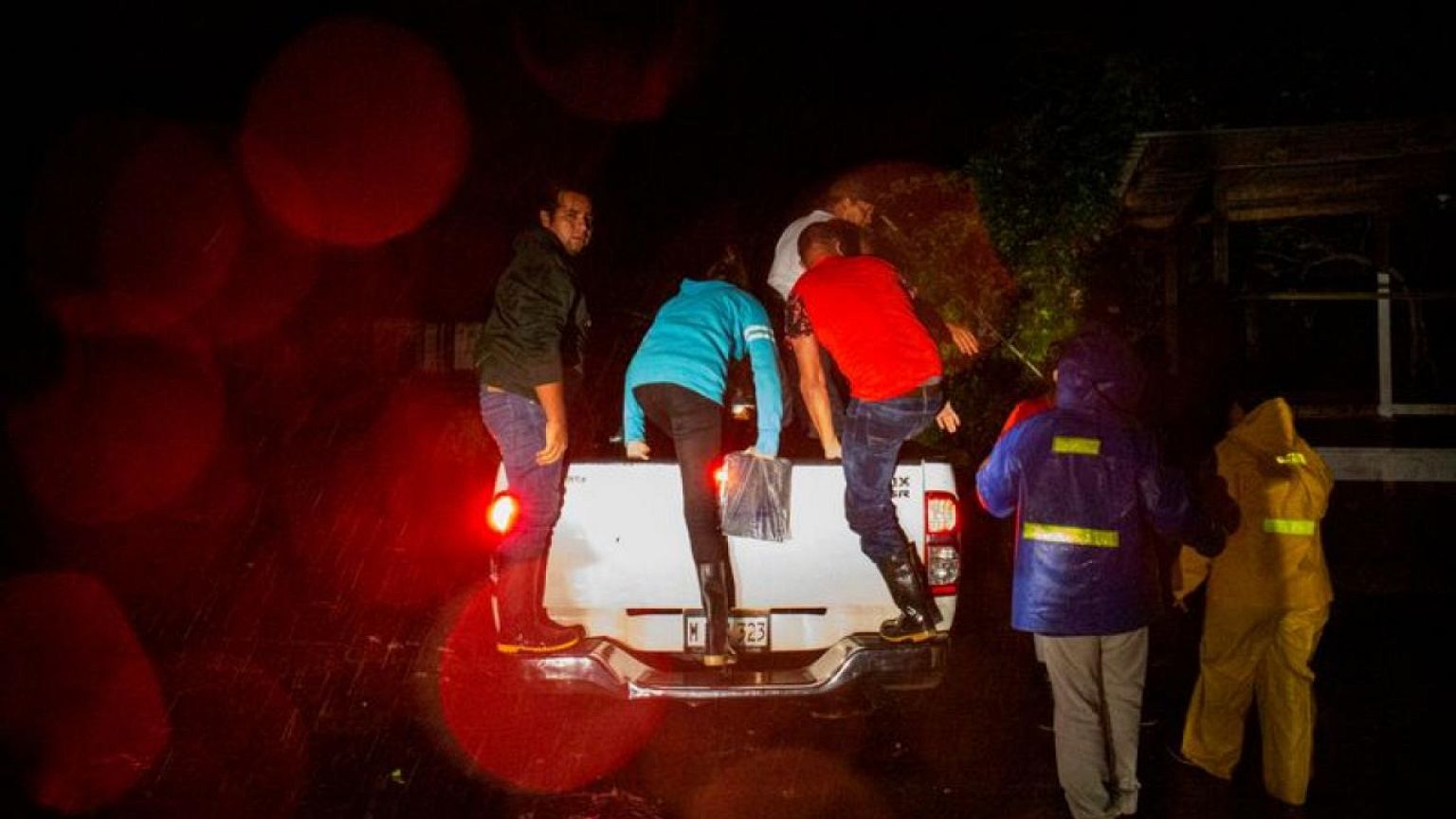 Julia, de nuevo tormenta tropical, continúa su paso por Nicaragua con fuertes lluvias
