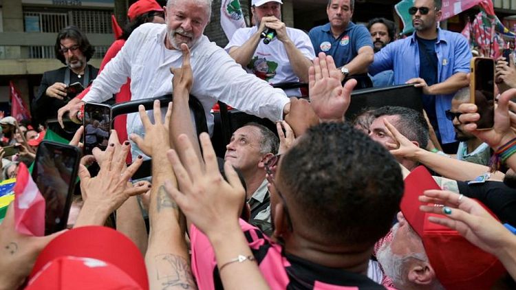 La ventaja de Lula se reduce a menos de 5 puntos para balotaje en Brasil: sondeo AtlasIntel