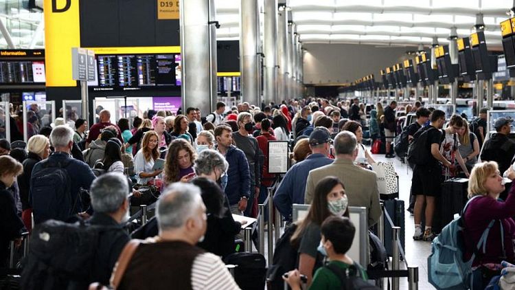 Heathrow Airport warns of possible travel slowdown this winter