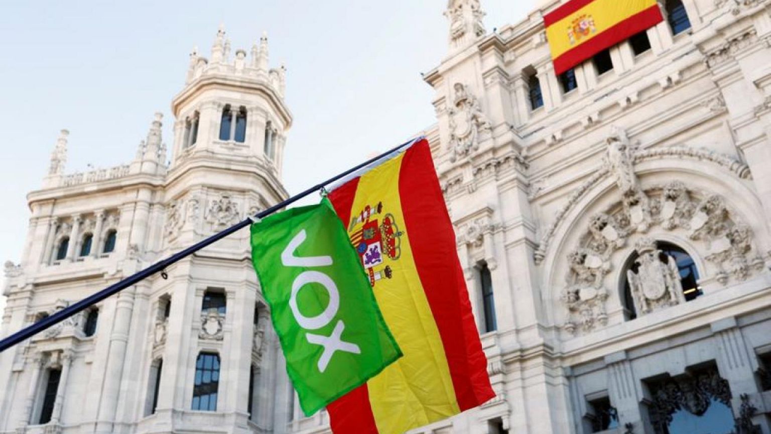 Grupo de memoria histórica español pide investigar letras de una canción en un mitin de extrema derecha