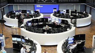 Las acciones europeas suben mientras los inversores celebran el cambio de política del Reino Unido Las acciones europeas suben mientras los inversores celebran el cambio de política del Reino Unido