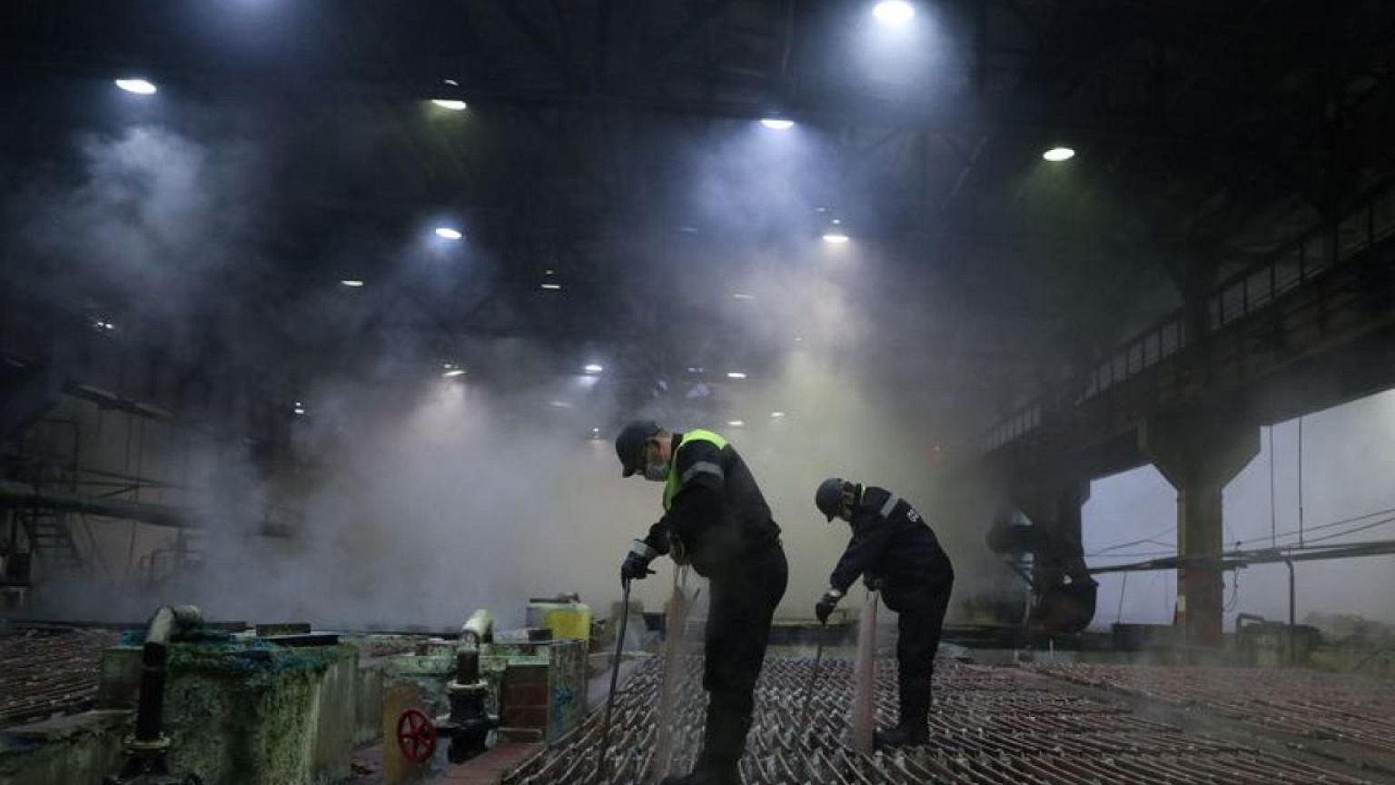 Russian copper builds up in LME warehouses -sources