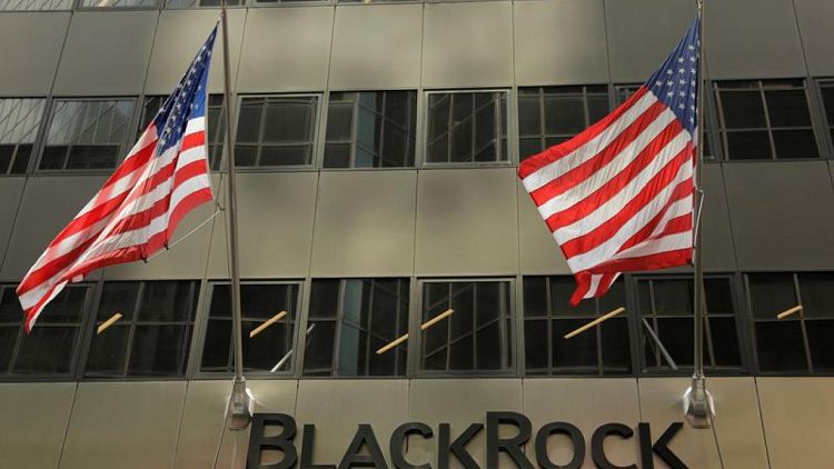 Ganancias de BlackRock superan estimaciones, demanda de ETFs se mantiene ante caída del mercado