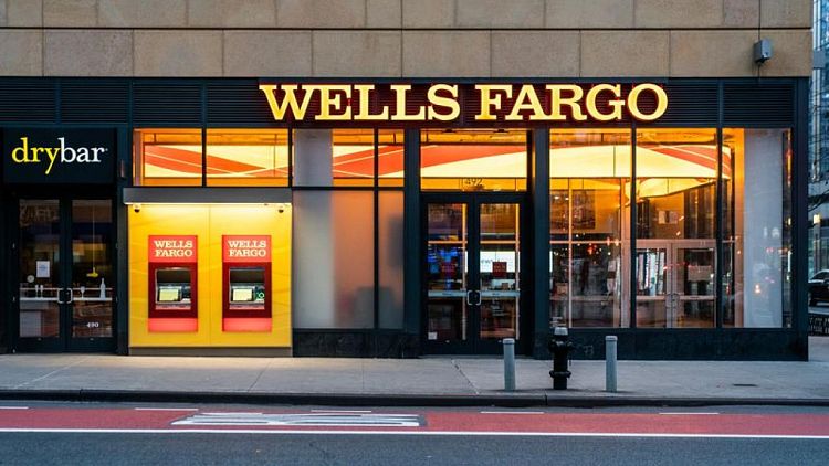 El beneficio de Wells Fargo cae un 50% por el aumento de provisiones